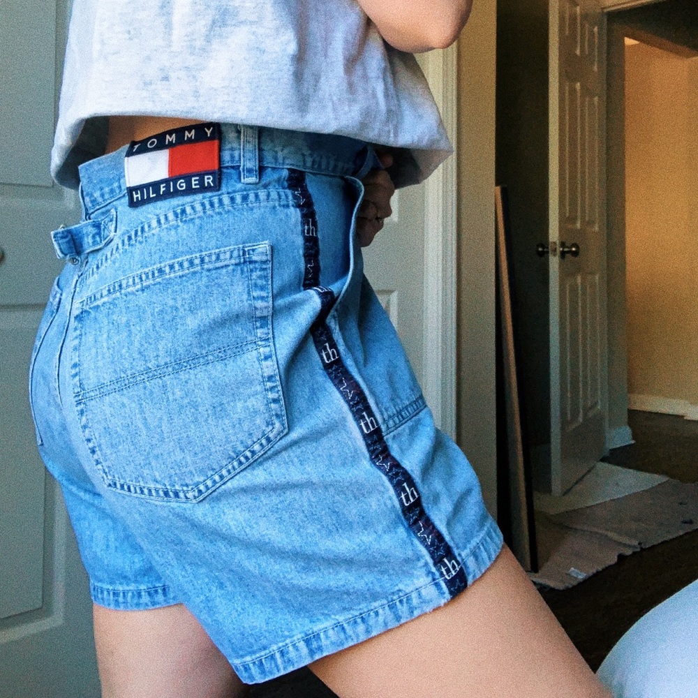 Vintage 90’s Tommy Mom shorts